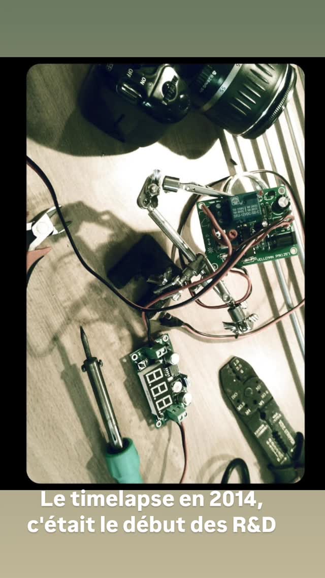Cette photo a été prise  en août 2014,  c'était le début de la grande aventure GH Timelapse, des années de R&D d'un autodidacte.  Merci à tous ceux qui m'ont permis de faire avancer ce système car au début pour rendre le boitier autonome et l'alimenter, il fallait souder des composants électroniques moi même. Une bien belle aventure.#ilovemyjob #ghtimelapseyourbestpartnerintimelapse #